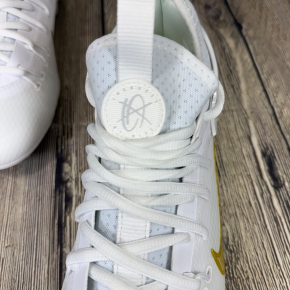 Nike Huarache 9 Elite Low LAX SE Lacrosse White/Gold Mens sizes FD0089-100 - Picture 7 of 8